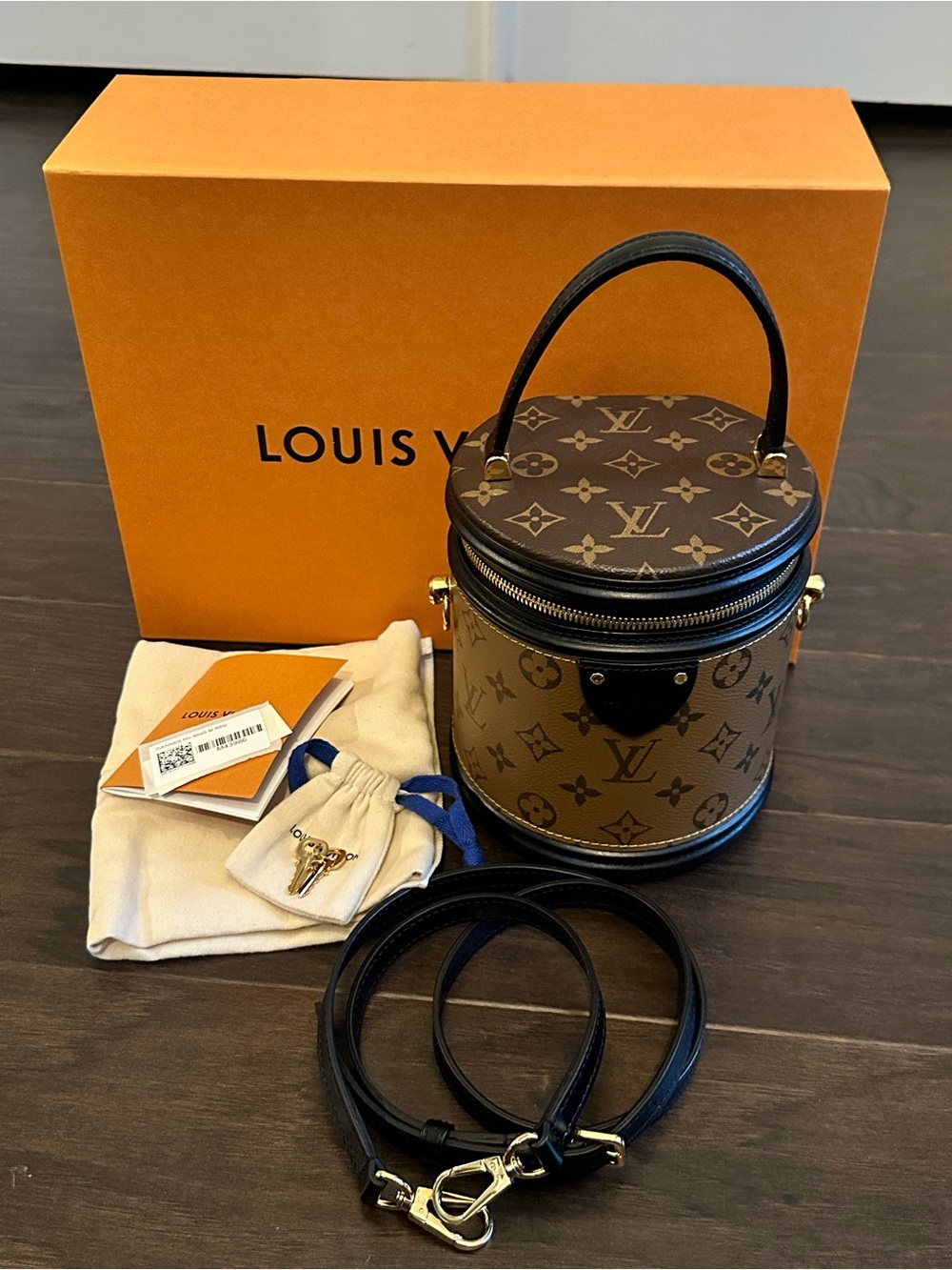 Louis Vuitton Cannes Reverse Monogram - Picture 14 of 14